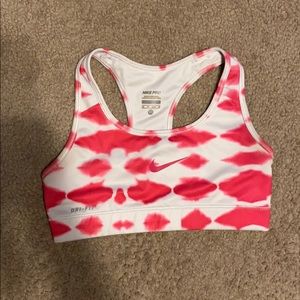 Nike pro sports bra